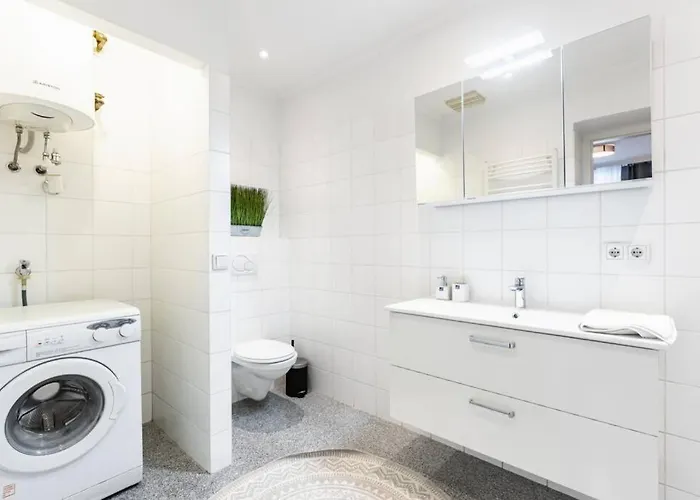 דירה Chic One-bedroom With King-size Bed, Nestled In Vienna's Vibrant Heart *